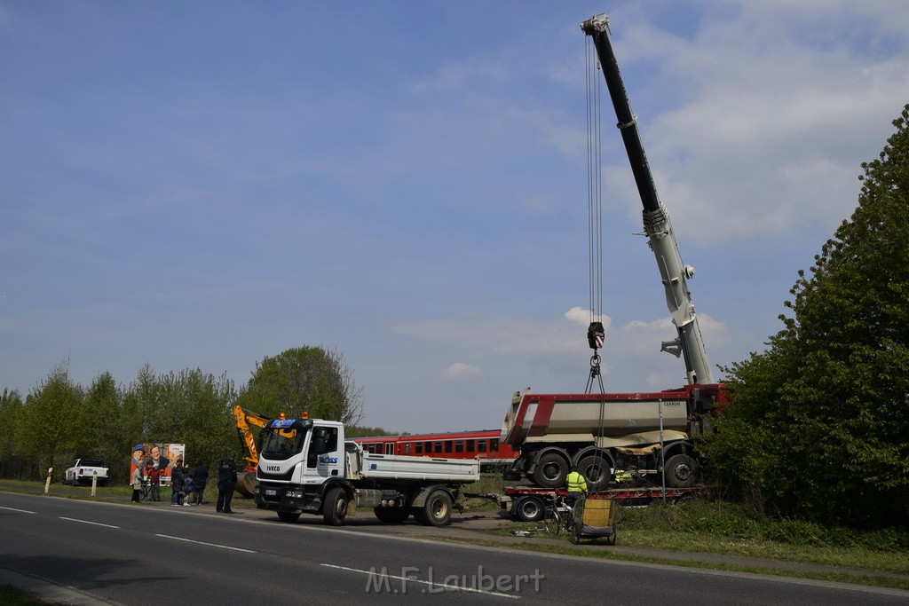 Schwerer VU LKW Zug Bergheim Kenten Koelnerstr P570.JPG - Miklos Laubert